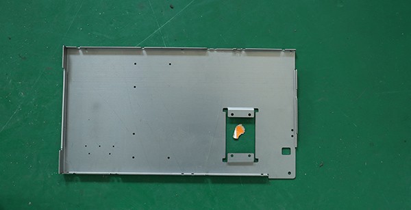 五金沖壓件加工時出現不均勻現象如何預防？